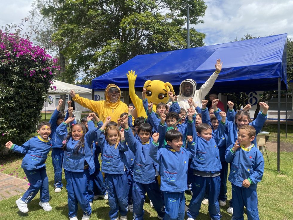 Día de las Abejas: Aprendizaje y Conciencia Ambiental en el Colegio Abraham Maslow de Chía